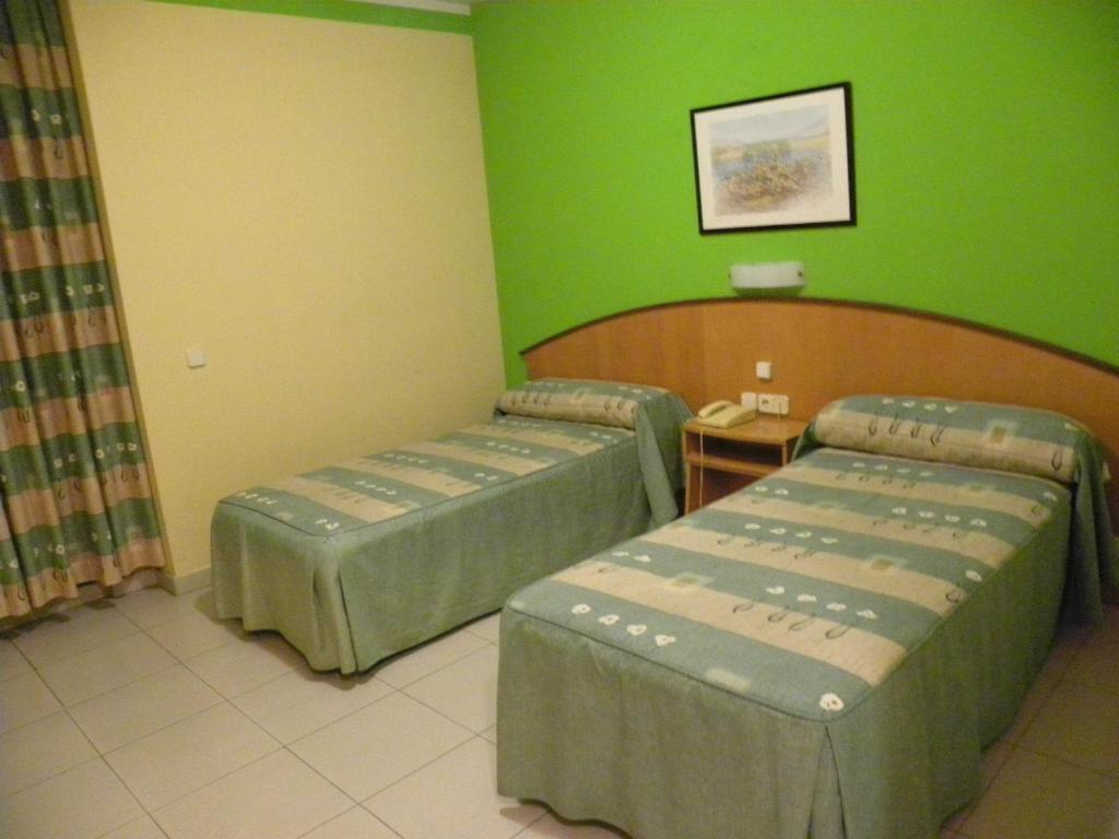 Hostal Las Fuentes Arevalo Exterior photo